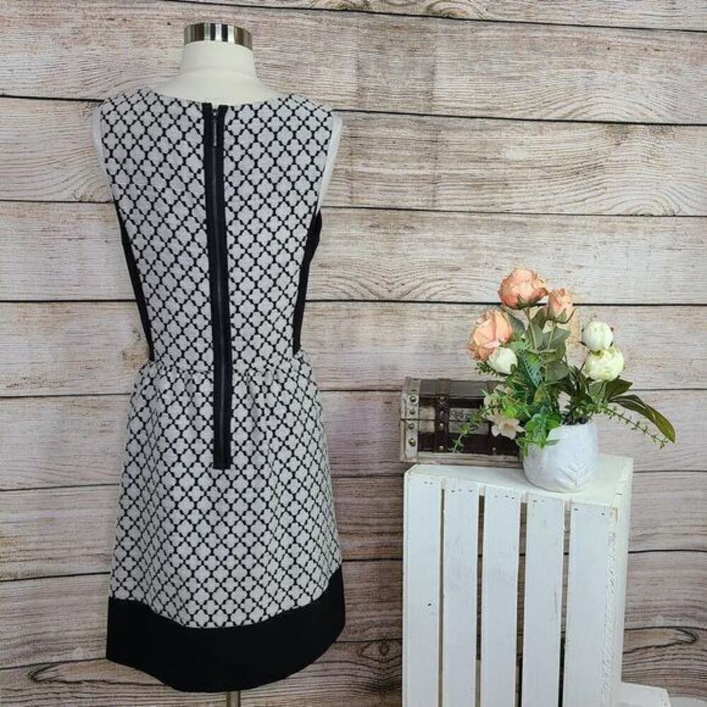 5/$25 Kensie Women’s Sleeveless Brocade Diamond Dress Black White Size Medium - Picture 2 of 7